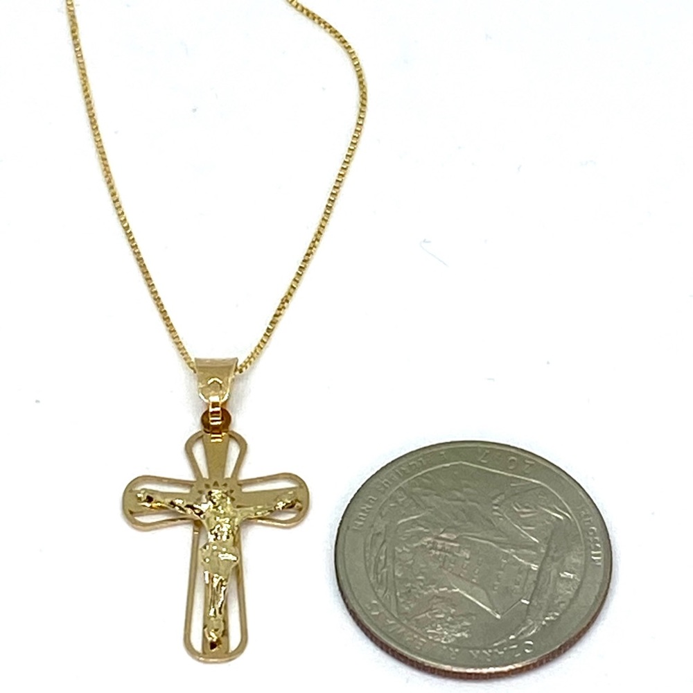Necklace cross and chain solid gold 10k $70% off